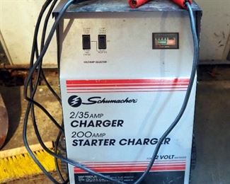Schumacher 12 Volt Battery Charger Model SE-2352
