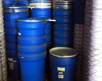 Polyvinyl Chemical Barrels With Locking Lids, Various Sizes And 5 Gallon Buckets