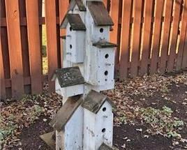 Backyard MultiLevel Bird House