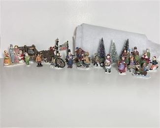 Christmas Village Figurines Display Pieces