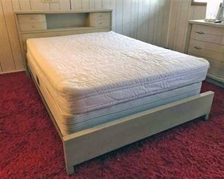 Midcentury Fashion Trend Bed