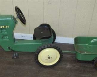 John Deere Pedal Tractor w/Trailer