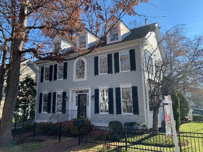 Kentlands Estate Sale Sunday 50 off starts on 12/11/2021