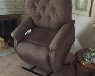 Lift chair - Clean and in great condition.