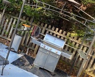 Weber grill with side burner and pergola 