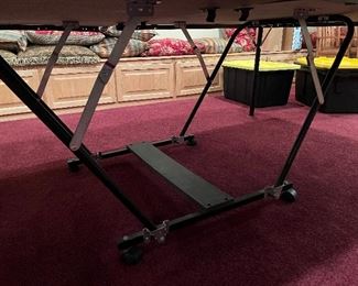 Ping pong table