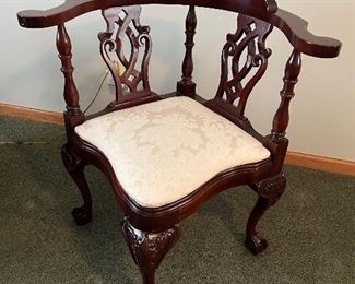 (2) corner chairs