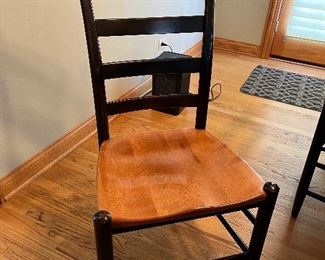 Nichols and Stone kitchen table with 4 side chairs and 2 captains chairs 38" x 60"