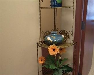 CORNER DISPLAY SHELVING