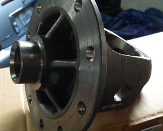 FORD E SEVEN TZ FOUR TWO ZERO FOUR E DIFFERENTIAL CASE