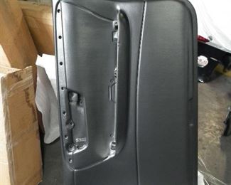 GM BLACK INTERIOR DOOR PANELS