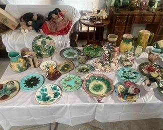 Majolica pieces 