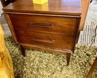 Pair of Bassett nightstands 