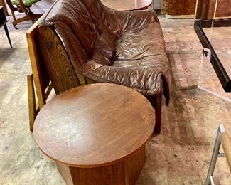 Lane circular end tables