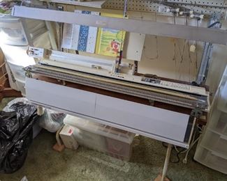 Knitting Machine