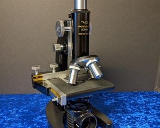 Microscope