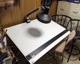 Vencolite Telescoping Light and Table