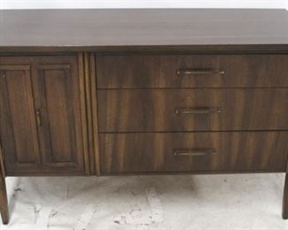 3251 - Vintage mid-century console 38 1/2 x 48 x 19