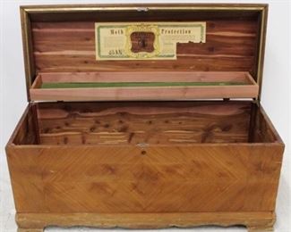 3269 - Franklin cedar chest 21 x 43 1/2 x 19 1/2