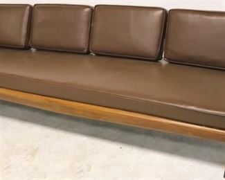 7009 - Vintage mid-century long platform sofa 27 x 110 x 32