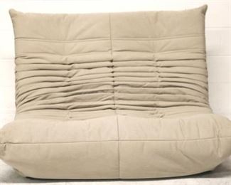 7027 - Unusual mid-century folding low loveseat 32 x 46 x 32