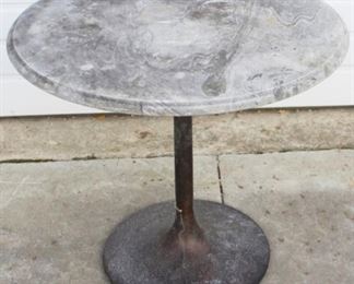 61 - Round Table 24 x 25 1/2