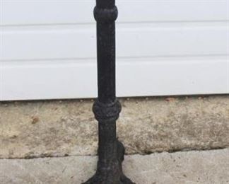 75 - Metal Stand 15 x 16