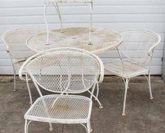78 - 5pc. Vintage Metal Patio Set Table - 28 x 41 Chairs - 30 x 24 x 21 1/2
