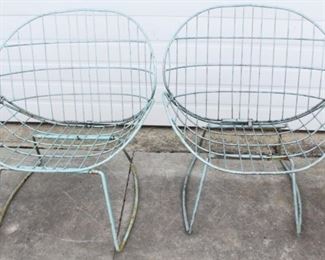 84 - Pair of Vintage Mid Century Wire Chairs AS IS 30 x 27 x 22 1/2