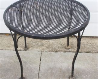 94 - Metal Round Table 17 1/2 x 23