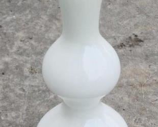 99 - Glass Vase 24 tall