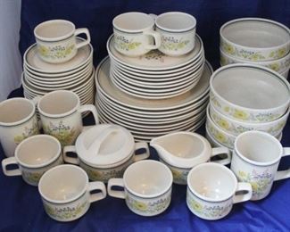 111x - Lenox Temper-ware 58 pc Dinnerware
