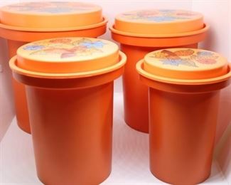 278 - Rubbermaid 4-pc Canister Set Tallest one is 10" tall x 9" round