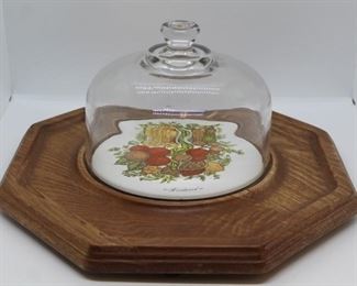 297 - Retro Cheese Tray w/ Glass Dome by Goodwood 12 x 12