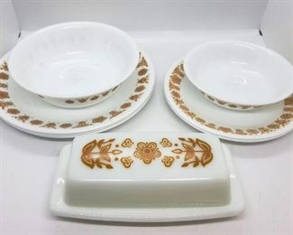319 - Pyrex Butter Dish & 7pcs Correlle Butterfly Gold