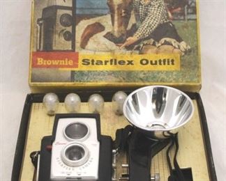 447 - Kodak Brownie Starflex camera in box