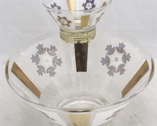 475 - Glass chip N dip set 10 1/4 x 9