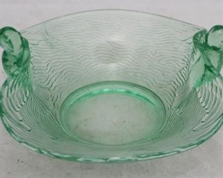 487 - Green glass bowl 7 1/2 x 7