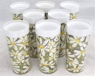 528 - 8 Plastic tumblers 6 1/4"