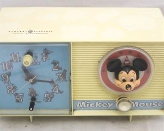 530 - Mickey Mouse General Electric radio 11 x 4 1/2 x 6