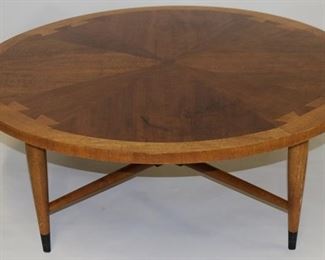 629 - Rare Lane Acclaim round inlaid coffee table 14 1/2 x 38 round