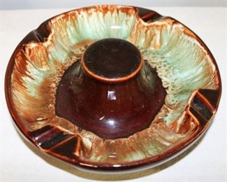 643 - USA Pottery ashtray 8 1/2" round