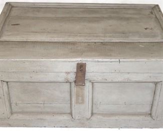 691 - Wooden lift top tool box 16 x 33 x 22