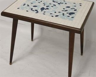 791 - Vintage mosaic tile top accent table 22 1/2 x 24 1/2 x 19
