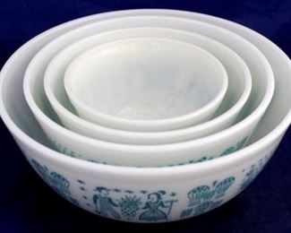 1020 - Pyrex Butterprint 4 piece mixing bowl set 10 1/2, 8 1/2, 7, 5 3/4