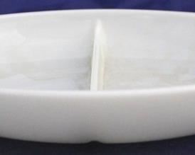 1025 - Pyrex divided dish 2 x 13