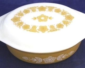 1039 - Pyrex Butterfly covered dish 4 1/2 x 10 1/2