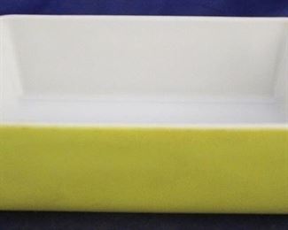 1053 - Pyrex avocado green rectangular dish 2 1/2 x 9 1/2