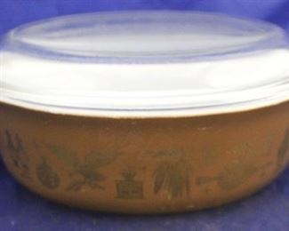 1058 - Pyrex Early American covered dish 4 1/2 x 10 1/4