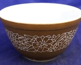 1062 - Pyrex Woodland bowl 3 1/4 x 5 3/4